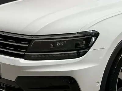 Volkswagen Tiguan 2020 - 31800 EUR, 97000 km - AUTO.MOTO.pt - 97000km - foto 5 de 20