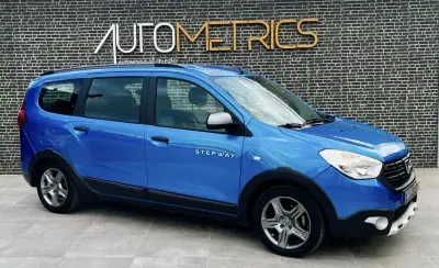 Dacia Lodgy 2019 - 13900 EUR, 110000 km - AUTO.MOTO.pt - 110000km - foto 5 de 10
