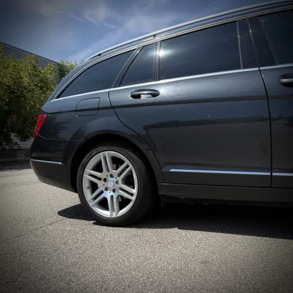 Mercedes-Benz C 180 2011 - 8900 EUR, 350000 km - AUTO.MOTO.pt - 350000km - foto 14 de 28