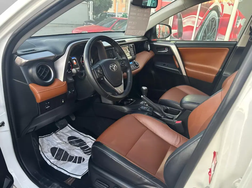 Toyota RAV4 2019 - 29990 EUR, 53500 km - AUTO.MOTO.pt - 53500km - foto 8 de 16