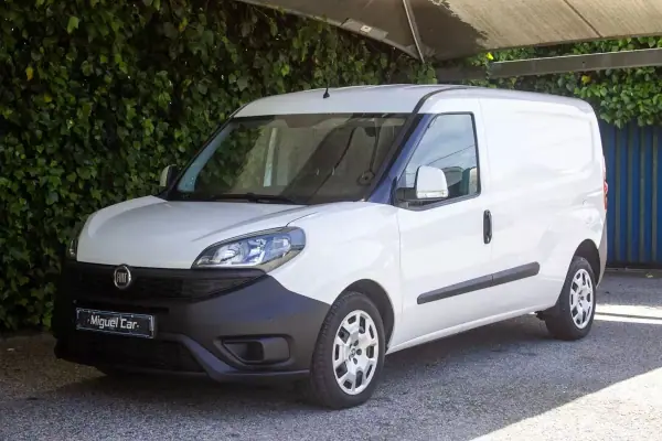 Fiat Doblo 2021 - 12900 EUR, 169000 km - AUTO.MOTO.pt - 169000km - foto 3 de 15
