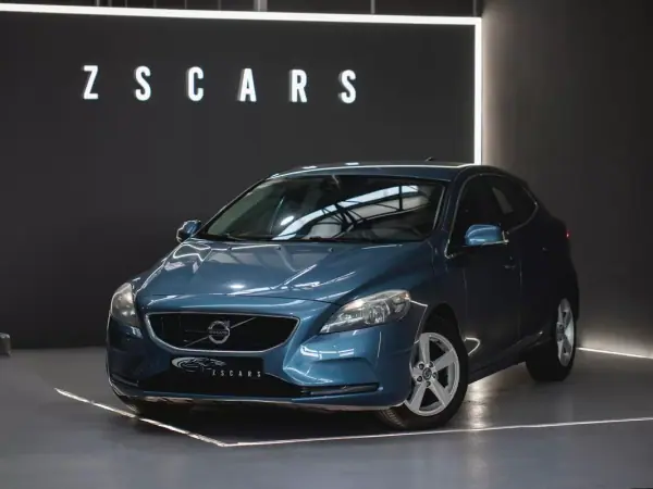 Volvo V40 2012 — foto 2 de 22