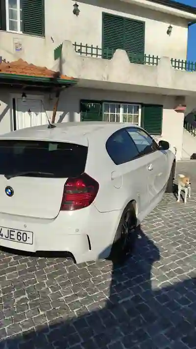 BMW 118 2010 — foto 4 de 12