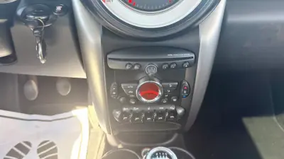 MINI Countryman 2014 - 10900 EUR, 210242 km - 210242km - foto 9 de 17