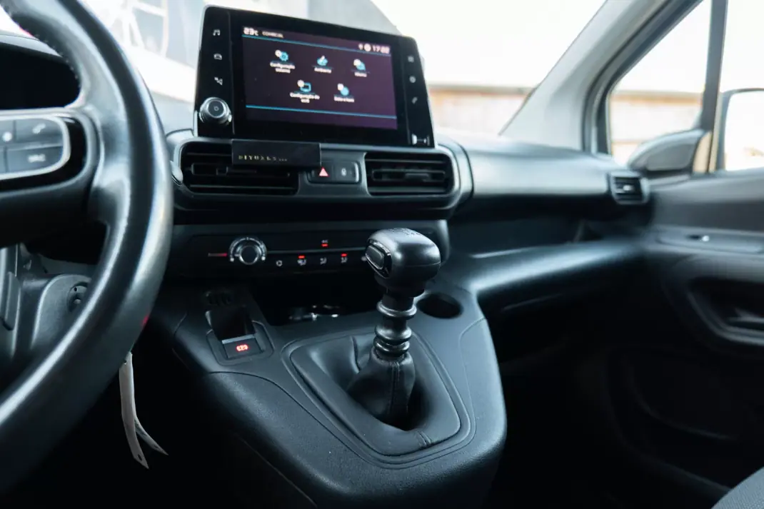 Citroën Berlingo 2022 - 14900 EUR, 115 km - AUTO.MOTO.pt - 115km - foto 12 de 22