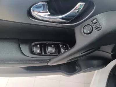Nissan Qashqai 2018 - 17900 EUR, 54008 km - 54008km - foto 23 de 39