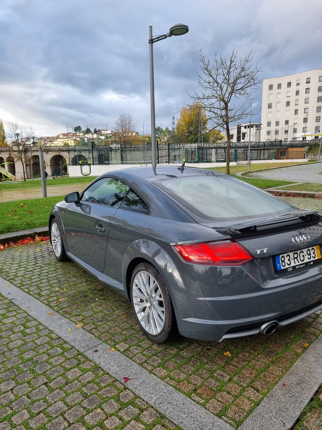 Audi TT Coupé 2015 - 22900 EUR, 210000 km - AUTO.MOTO.pt - 210000km - foto 2 de 15