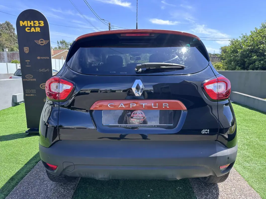 Renault Captur 2014 - 9900 EUR, 217000 km - AUTO.MOTO.pt - 217000km - foto 9 de 60