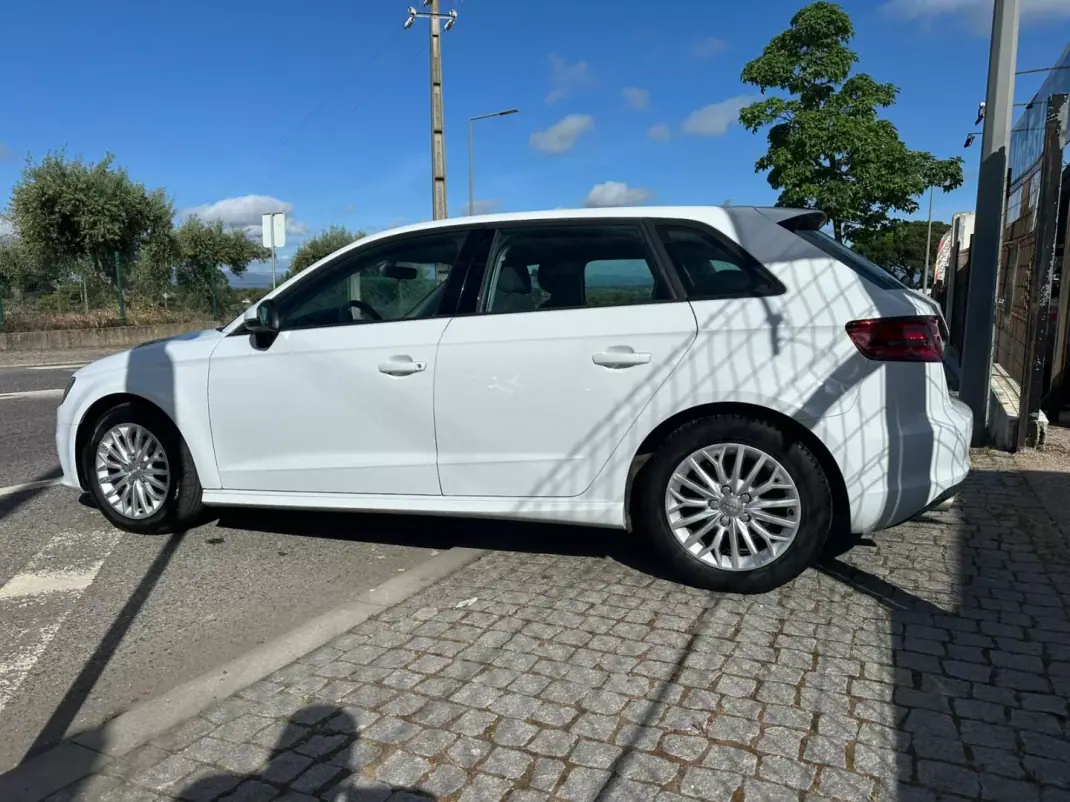 Audi A3 Sportback 2015 - 15900 EUR, 151923 km - AUTO.MOTO.pt - 151923km - foto 3 de 30