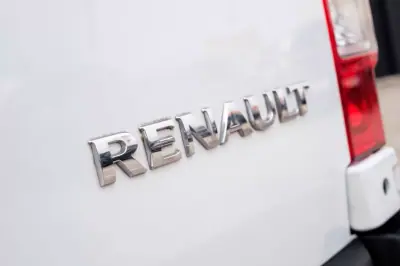 Renault MASTER 2.2DCI CAIXA ABERTA 2023 - 22750 EUR, 166000 km - AUTO.MOTO.pt - 166000km - foto 7 de 21