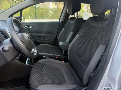 Renault Captur 2019 - 15999 EUR, 7000 km - AUTO.MOTO.pt - 7000km - foto 13 de 15