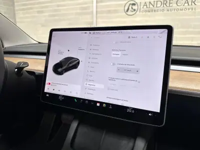 Tesla Model 3 2021 - 26450 EUR, 64959 km - AUTO.MOTO.pt - 64959km - foto 27 de 53