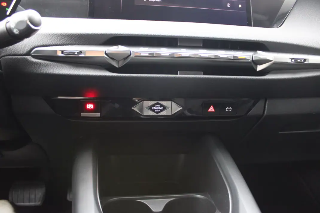 DS DS4 2022 - 25400 EUR, 78029 km - AUTO.MOTO.pt - 78029km - foto 14 de 22