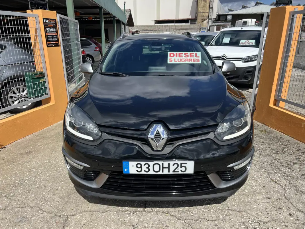 Renault Mégane Sport Tourer 2014 - 9500 EUR, 239995 km - AUTO.MOTO.pt - 239995km - foto 5 de 23