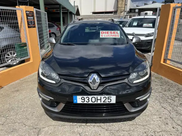Renault Mégane Sport Tourer 2014 - 9500 EUR, 239995 km - AUTO.MOTO.pt - 239995km - foto 5 de 23