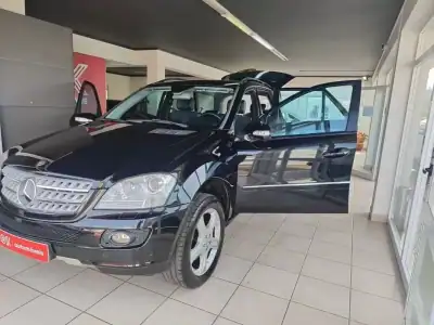 Mercedes-Benz ML 320 2006 - 17990 EUR, 269000 km - AUTO.MOTO.pt - 269000km - foto 18 de 32