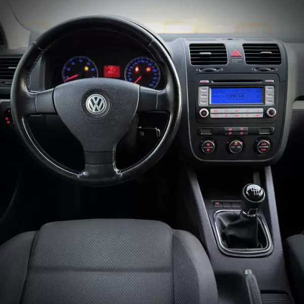 Volkswagen Golf 2007 - 5750 EUR, 198000 km - AUTO.MOTO.pt - 198000km - foto 13 de 21