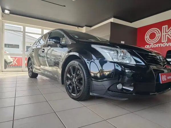 Toyota Avensis SW 2009 - 9950 EUR, 243525 km - AUTO.MOTO.pt - 243525km - foto 18 de 31