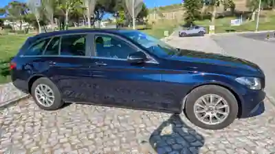 Mercedes-Benz C 220 2017 - 19500 EUR, 148000 km - AUTO.MOTO.pt - 148000km - foto 3 de 10