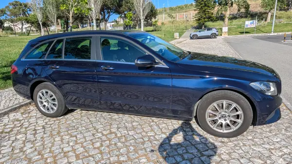 Mercedes-Benz C 220 2017 - 19500 EUR, 148000 km - AUTO.MOTO.pt - 148000km - foto 3 de 10