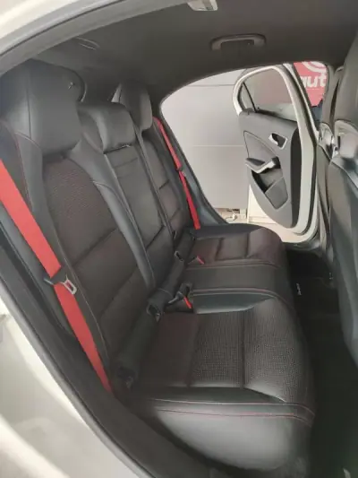 Mercedes-Benz A 45 AMG 2013 - 31500 EUR, 112700 km - AUTO.MOTO.pt - 112700km - foto 18 de 40
