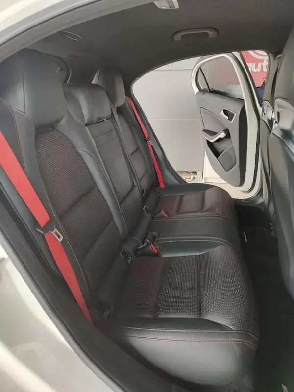 Mercedes-Benz A 45 AMG 2013 - 31500 EUR, 112700 km - AUTO.MOTO.pt - 112700km - foto 18 de 40