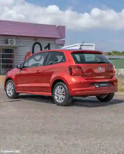 Volkswagen Polo 2015 - 10790 EUR, 63000 km - 63000km - foto 4 de 15