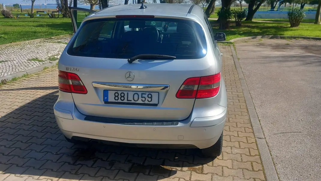 Mercedes-Benz B 160 2011 - 7000 EUR, 265000 km - AUTO.MOTO.pt - 265000km - foto 5 de 5