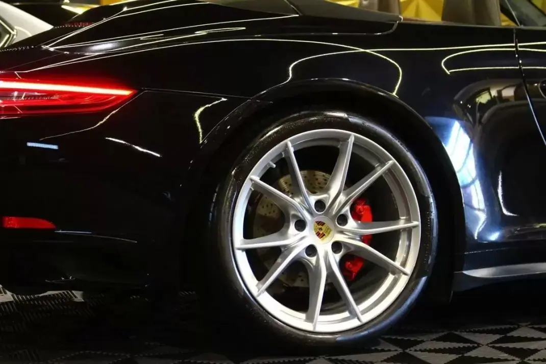 Porsche 911 2017 - 119000 EUR, 75000 km - 75000km - foto 6 de 40