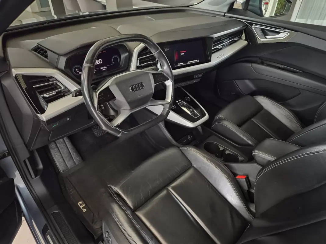 Audi Q4 e-tron 2021 - 26990 EUR, 104822 km - AUTO.MOTO.pt - 104822km - foto 11 de 33