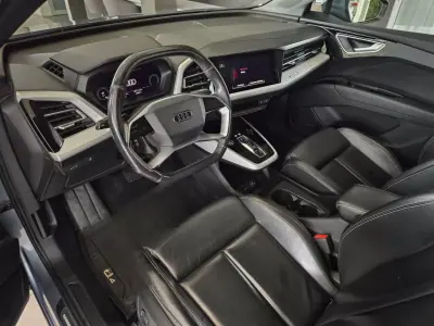Audi Q4 e-tron 2021 - 26990 EUR, 104822 km - AUTO.MOTO.pt - 104822km - foto 11 de 33