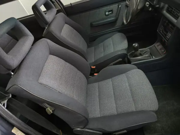 Audi R8 Coupé 1994 - 10000 EUR, 200000 km - AUTO.MOTO.pt - 200000km - foto 6 de 9