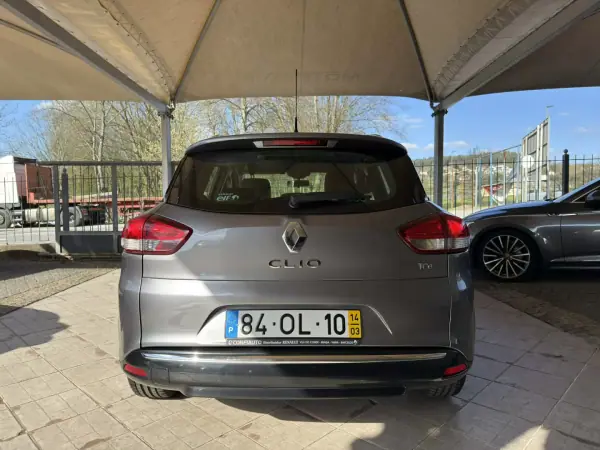 Renault Clio Sport Tourer 2014 - 8950 EUR, 143153 km - AUTO.MOTO.pt - 143153km - foto 7 de 30