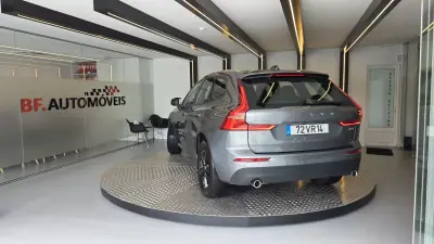 Volvo XC 60 2018 - 23500 EUR, 242396 km - AUTO.MOTO.pt - 242396km - foto 17 de 55