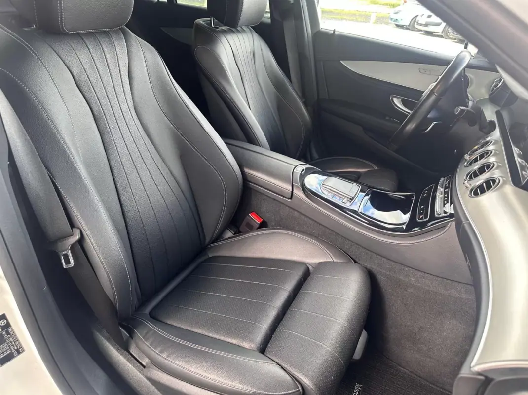 Mercedes-Benz C 300 2024 - 32900 EUR, 127986 km - AUTO.MOTO.pt - 127986km - foto 11 de 24