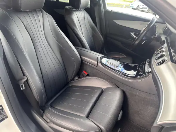 Mercedes-Benz C 300 2024 - 32900 EUR, 127986 km - AUTO.MOTO.pt - 127986km - foto 11 de 24