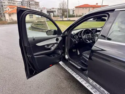Mercedes-Benz GLC 250 2018 - 34990 EUR, 175000 km - AUTO.MOTO.pt - 175000km - foto 15 de 33