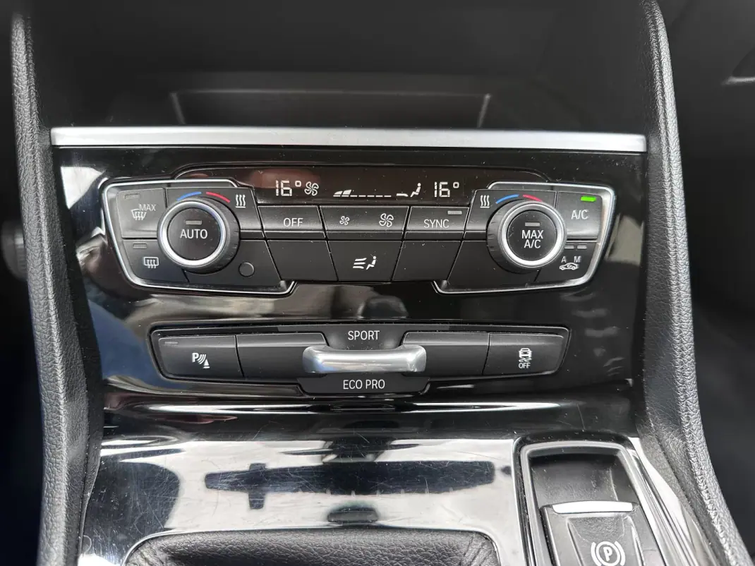 BMW 218 Active Tourer 2016 - 14900 EUR, 190000 km - AUTO.MOTO.pt - 190000km - foto 32 de 58