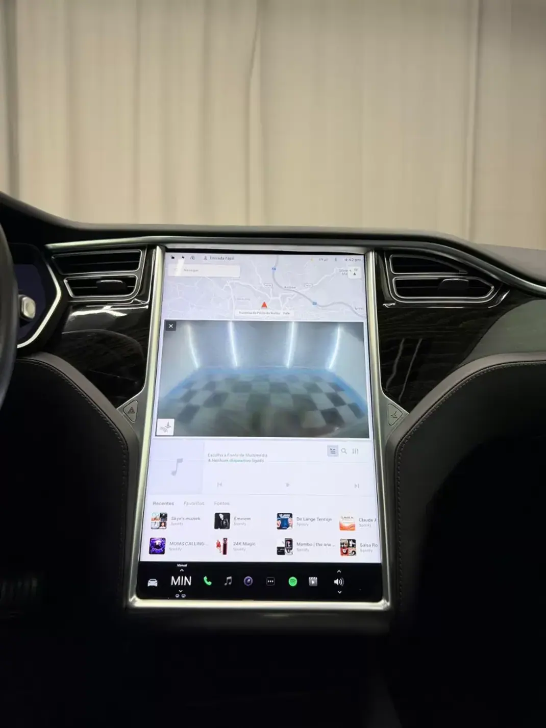 Tesla Model S 2016 - 20999 EUR, 164000 km - AUTO.MOTO.pt - 164000km - foto 11 de 20
