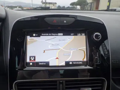 Renault Clio 2019 - 10990 EUR, 128000 km - AUTO.MOTO.pt - 128000km - foto 29 de 43