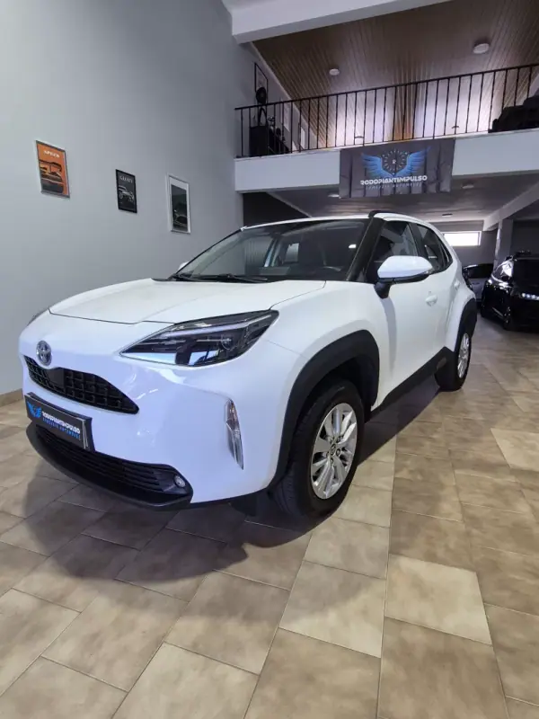 Toyota Yaris Cross 2024 - 26000 EUR, 47500 km - AUTO.MOTO.pt - 47500km - foto 3 de 41