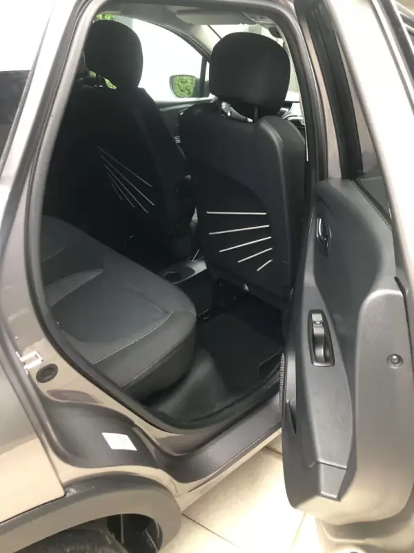 Renault Captur 2017 - 10900 EUR, 116000 km - 116000km - foto 23 de 32