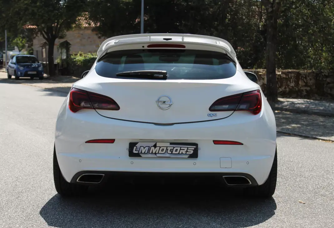 Opel Astra Coupe 2016 - 23000 EUR, 90000 km - 90000km - foto 8 de 32