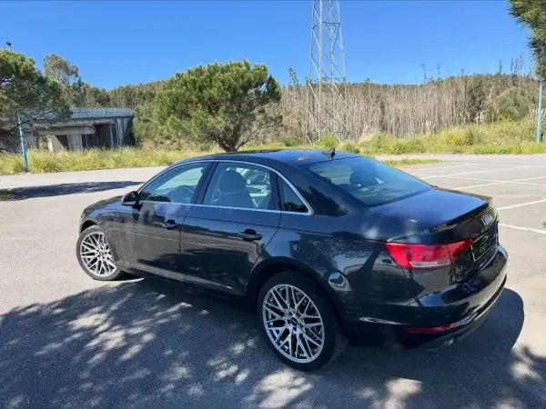 Audi A4 2018 - 18950 EUR, 256000 km - AUTO.MOTO.pt - 256000km - foto 2 de 14