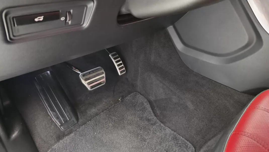 Land Rover Range Rover Sport 2014 - 33500 EUR, 298804 km - AUTO.MOTO.pt - 298804km - foto 41 de 64