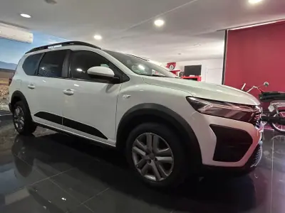 Dacia Jogger 2023 - 15500 EUR, 122342 km - AUTO.MOTO.pt - 122342km - foto 7 de 20