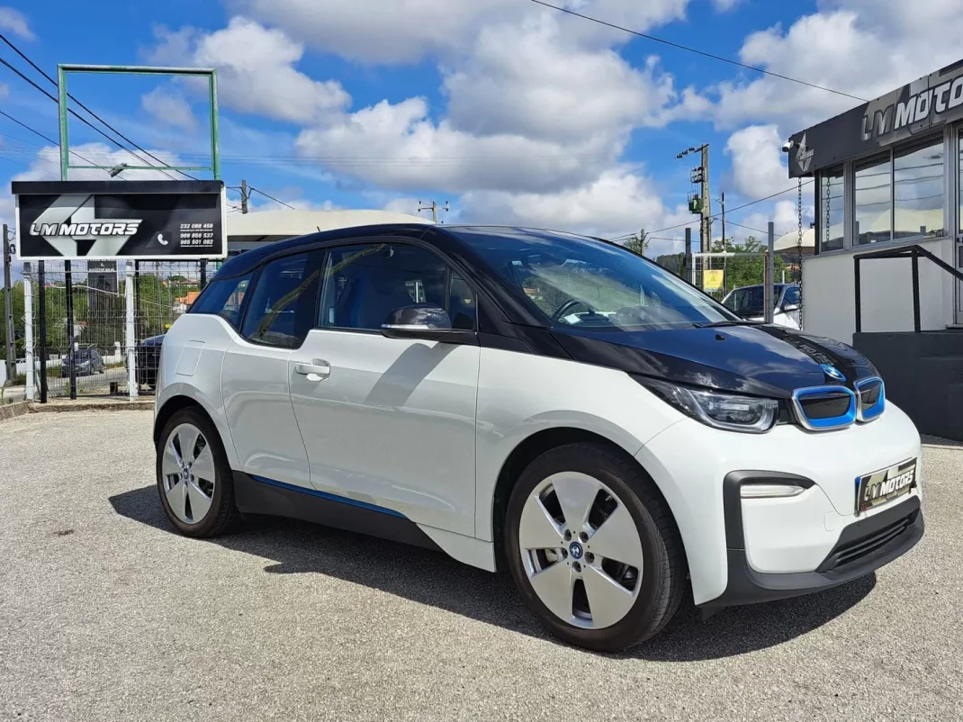 BMW i3 2019 - 28500 EUR, 89000 km - AUTO.MOTO.pt - 89000km - foto 1 de 45