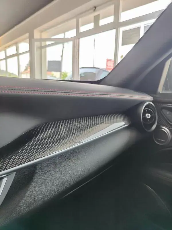 Alfa Romeo Stelvio 2021 - 63500 EUR, 68900 km - AUTO.MOTO.pt - 68900km - foto 32 de 33