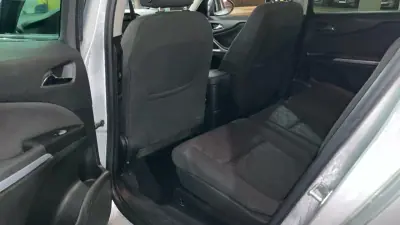 Opel Zafira 2019 - 9999 EUR, 270000 km - AUTO.MOTO.pt - 270000km - foto 7 de 15