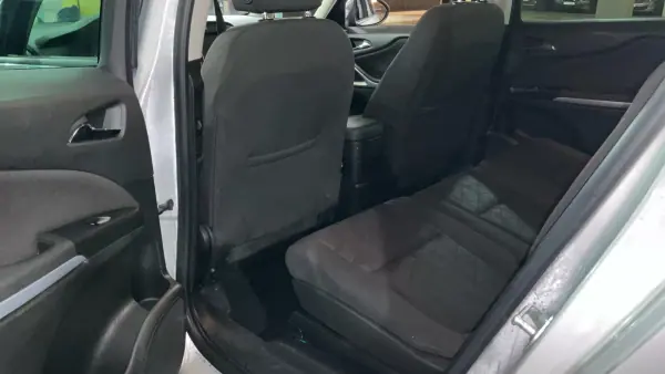 Opel Zafira 2019 - 9999 EUR, 270000 km - AUTO.MOTO.pt - 270000km - foto 7 de 15
